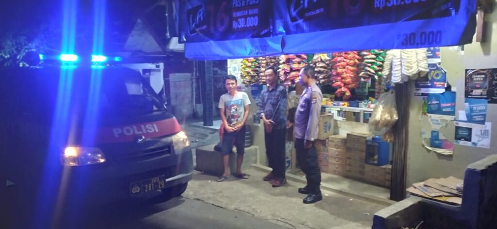 Patroli Malam Polsek Cadasari Tingkatkan Keamanan Warga 7 IMG 20240609 WA0021