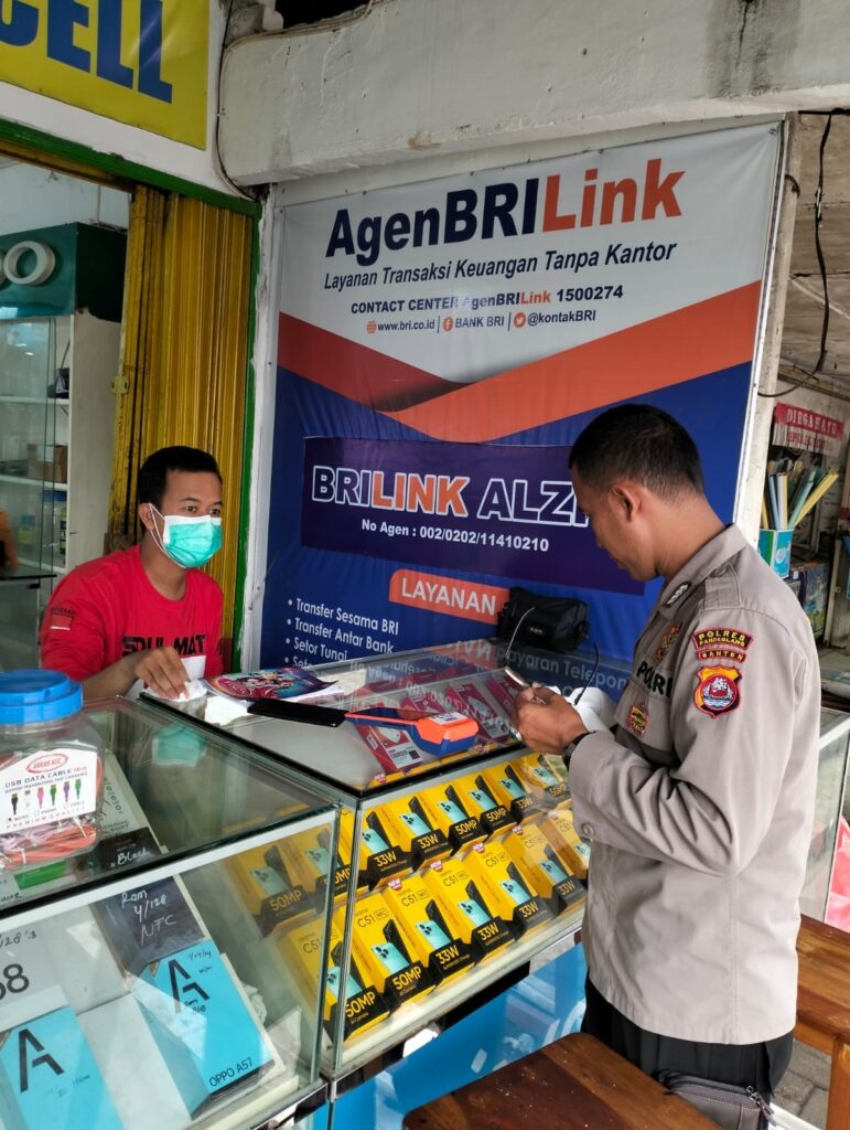 Polsek Menes Tingkatkan Kewaspadaan dan Edukasi Agen BRILink di Menes 4 IMG 20240609 WA0030