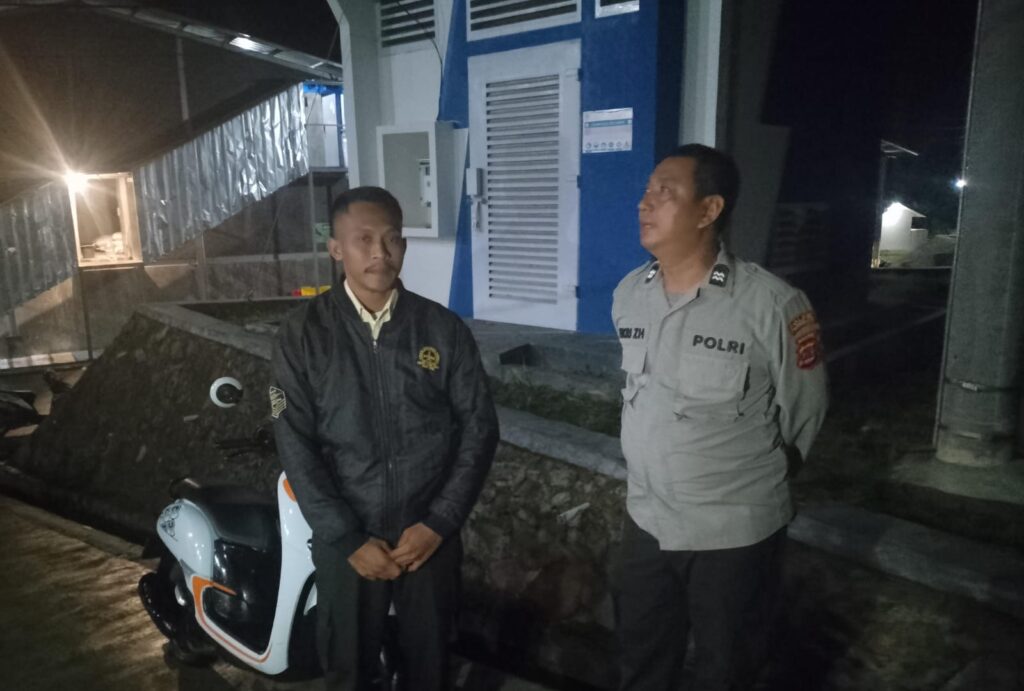 Anggota Piket Polsek Angsana Polres Pandeglang Laksanakan Patroli Dialogis di Desa Sumurlaban 5 IMG 20240613 WA0024