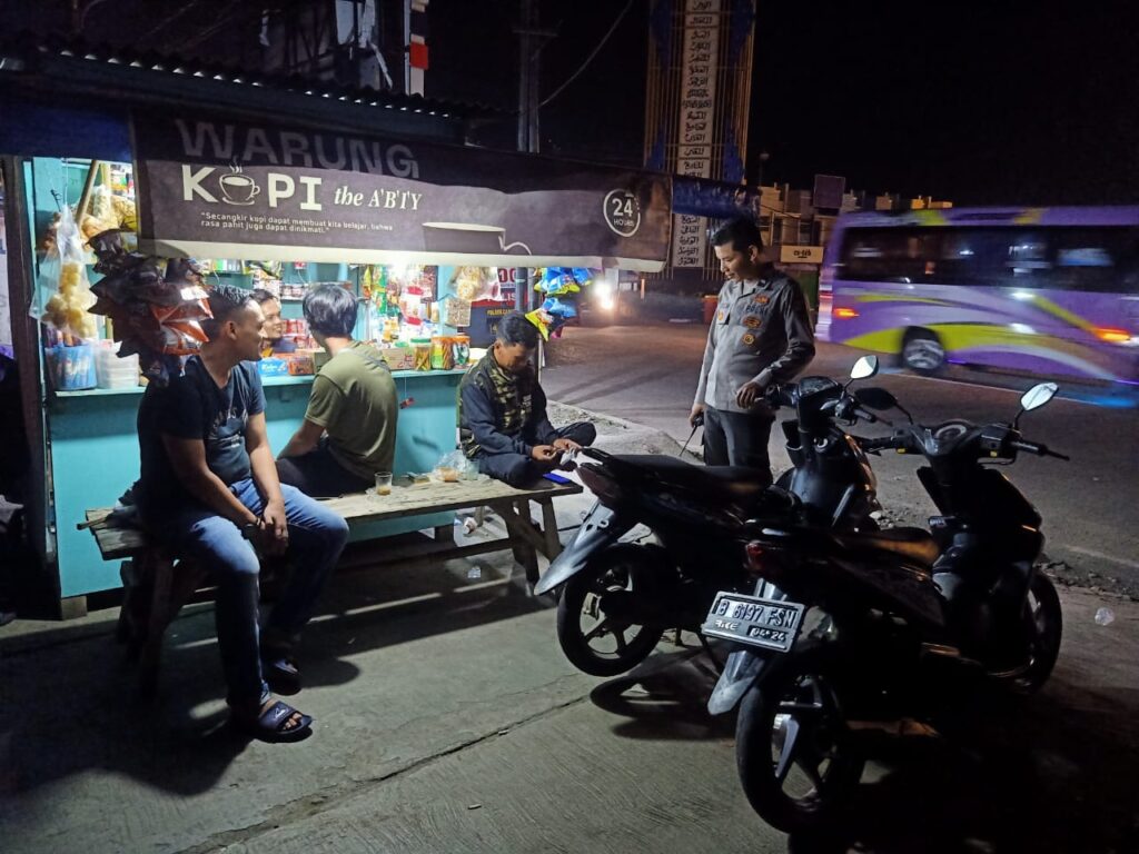 Patroli Polsek Cadasari Ciptakan Keamanan Lingkungan Lewat Patroli 6 WhatsApp Image 2024 06 02 at 20.31.35