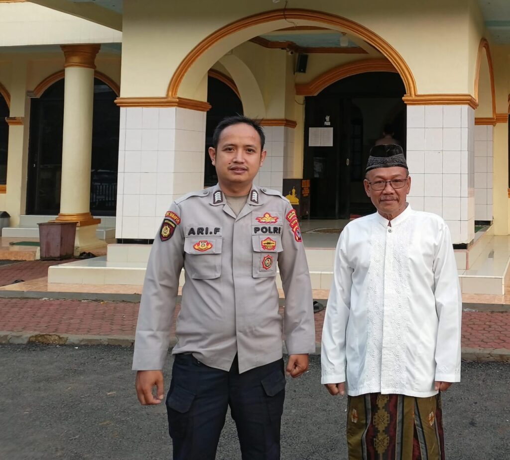Bhabinkamtibmas Polsek Bojong Polres Pandeglang Sambangi Tokoh Agama di Kecamatan Bojong Guna Mempererat Silaturahmi 8 WhatsApp Image 2024 06 19 at 13.13.14