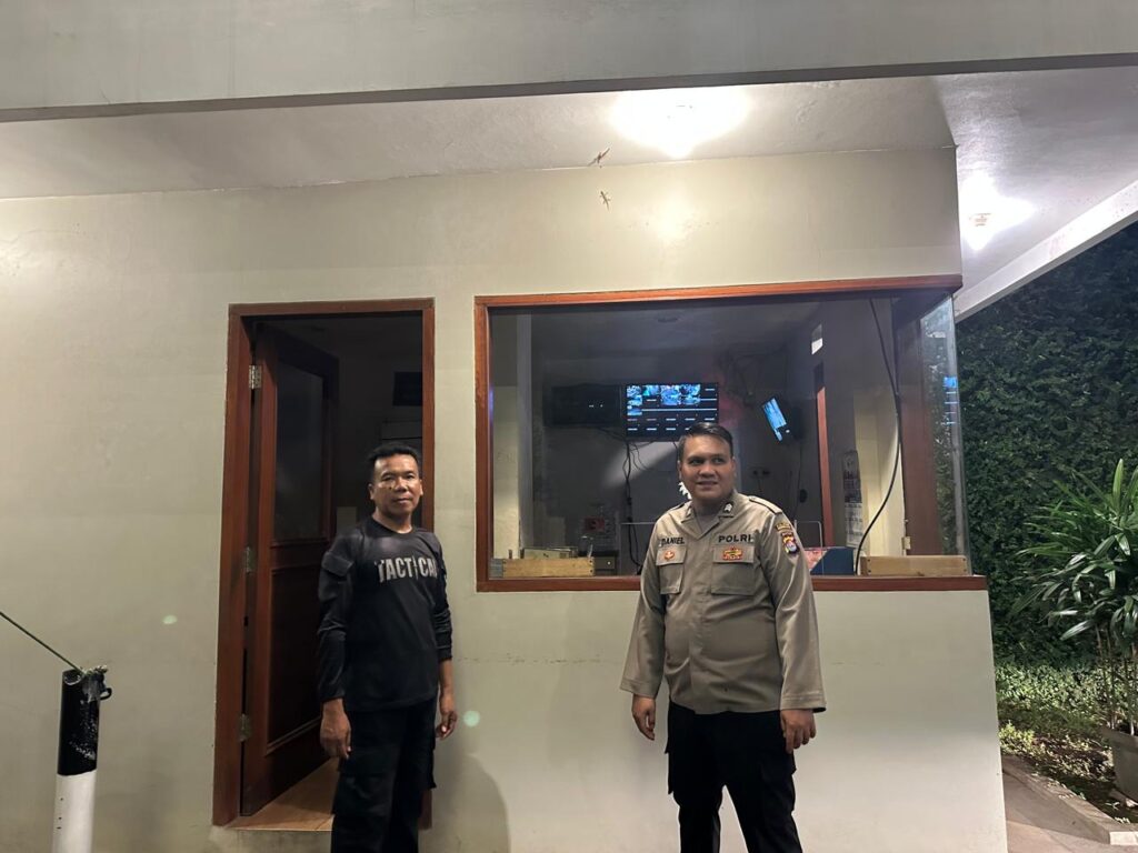 Personil Unit Samapta Polsek Carita Gencar Lakukan Patroli Malam di Hotel-Hotel 5 WhatsApp Image 2024 06 20 at 05.42.25