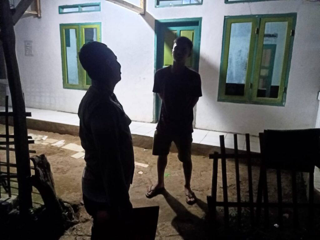 Polsek Cadasari Intensifkan Patroli untuk Menjaga Keamanan Warga 4 WhatsApp Image 2024 06 22 at 08.42.12