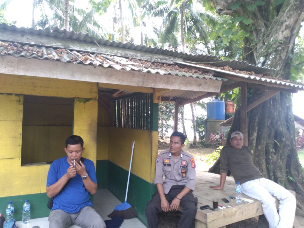 Bhabinkamtibmas Polsek Panimbang Sambangi Warga Binaan Berikan Edukasi 5 WhatsApp Image 2024 06 24 at 00.45.20