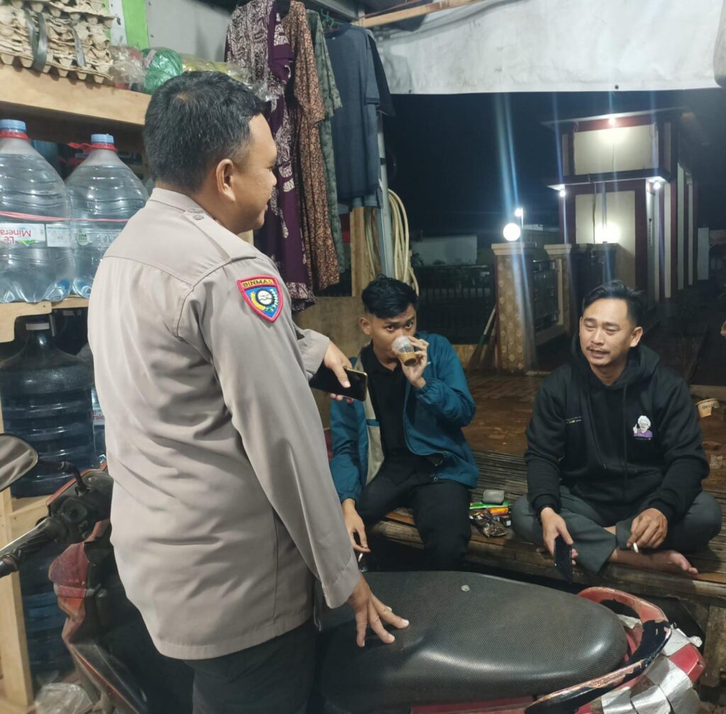 Polsek Bojong Polres Pandeglang Gelar Patroli Malam Guna Mencegah C3 di Wilayah Hukum Polsek Bojong 2 WhatsApp Image 2024 06 24 at 08.02.29