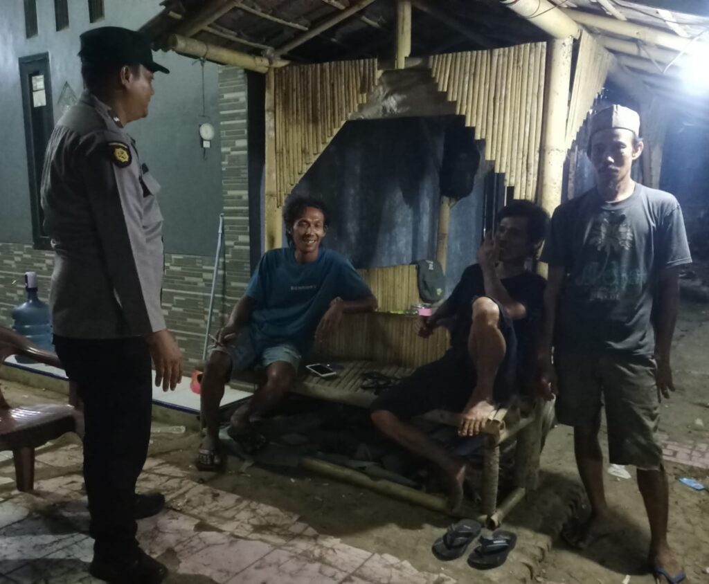 Polsek Bojong Melaksanakan Patroli Malam Antisipasi Tindak Pidana 3C 9 WhatsApp Image 2024 06 27 at 08.06.45
