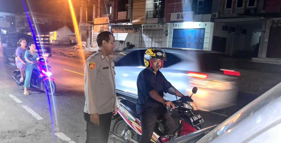 Patroli Malam oleh Polsek Cadasari: Upaya Meningkatkan Keamanan Warga 3 rl
