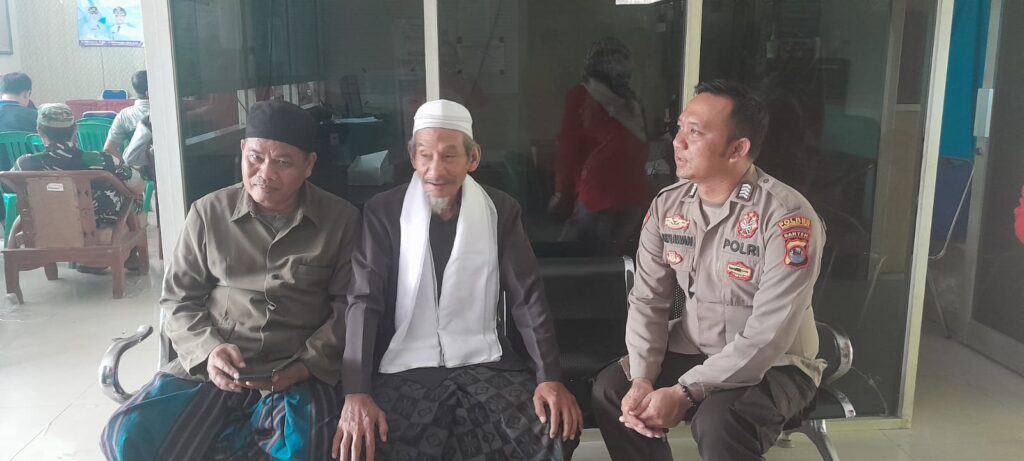 Patroli Dialogis dengan Tokoh Agama, Kanit Sampata Polsek Picung Polres Pandeglang Titipkan Pesan Kamtibmas 9 IMG 20240712 WA0029