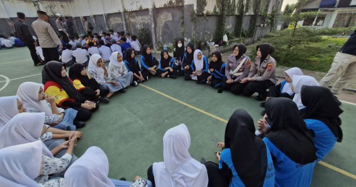 Polwan Polres Pandeglang Goes to School: Himbauan Antisipasi Tawuran, Kenakalan Remaja, dan Balapan Liar 8 PGS