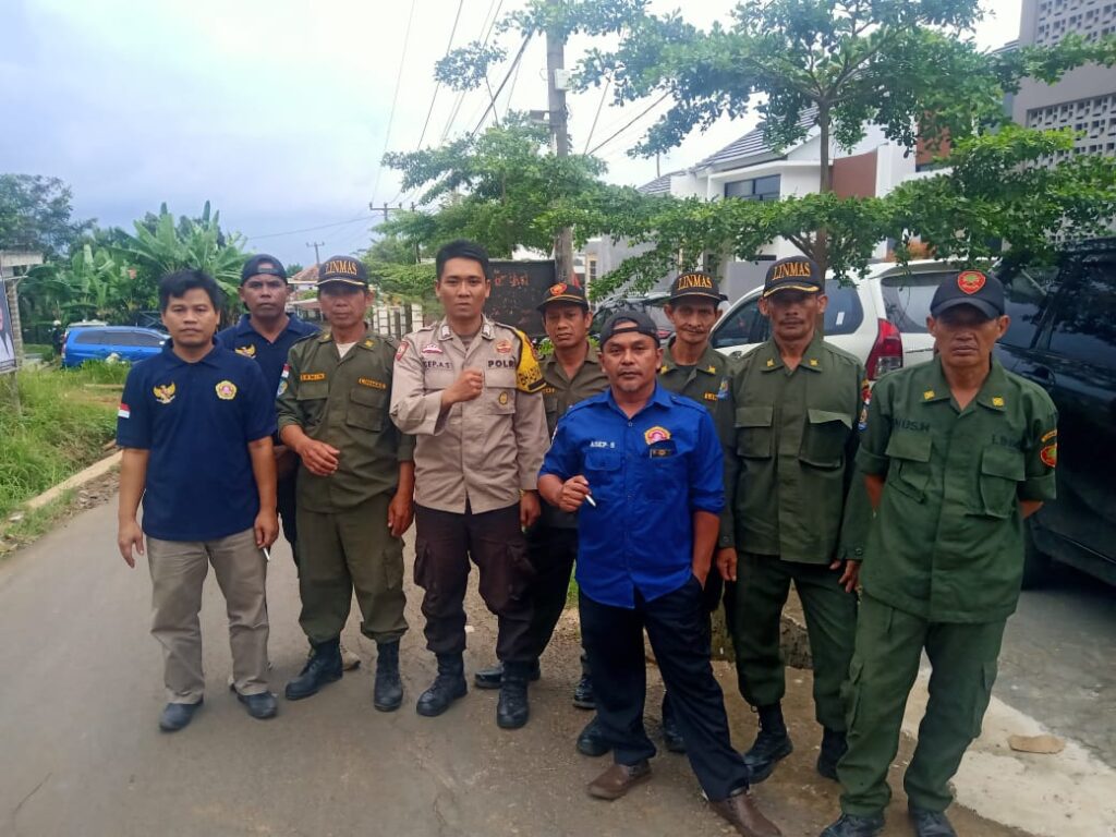Bhabinkamtibmas Polsek Cadasari Laksanakan Pengamanan Bersama Linmas dalam Kegiatan Hari Anti Narkoba 5 WhatsApp Image 2024 06 30 at 07.11.41