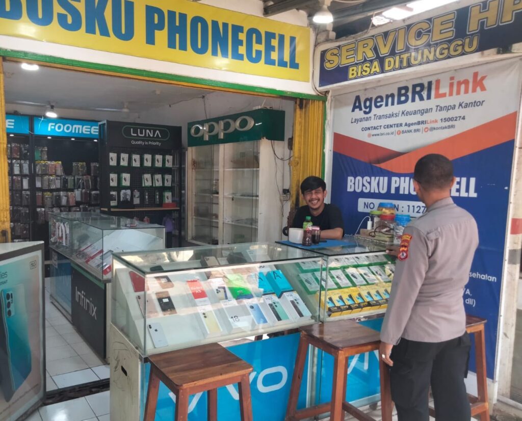 Demi Mencegah Tindak Pidana, Polsek Menes Tingkatkan Kewaspadaan dan Edukasi Agen BRILink di Menes 7 WhatsApp Image 2024 07 01 at 11.39.05