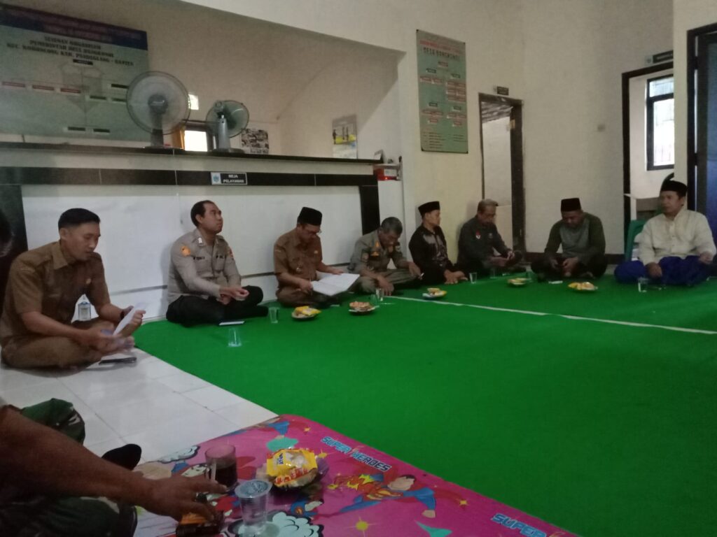 Bhabinkamtibmas Polsek Cadasari Desa Bangkonol Hadiri Musyawarah Pencegahan Tawuran 7 WhatsApp Image 2024 07 02 at 08.34.57