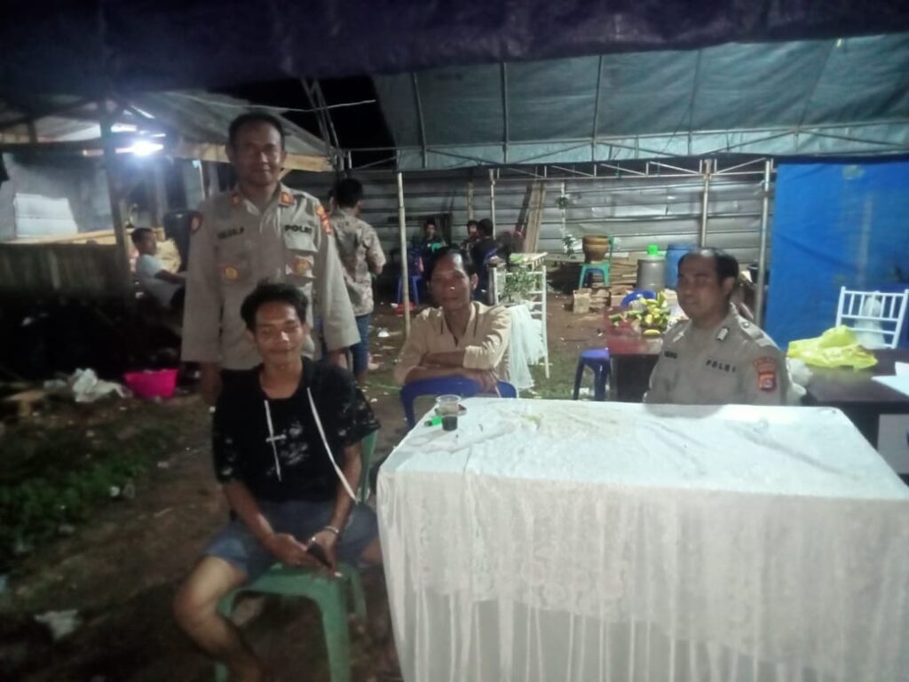 Kapolsek Cadasari Lakukan Sambang ke Warga Bersama Anggota 4 WhatsApp Image 2024 07 02 at 08.36.04