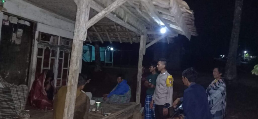 Antisipasi Aksi C3 Polsek Cimanggu Lakukan Patroli di Jam Rawan 5 WhatsApp Image 2024 07 08 at 23.50.31