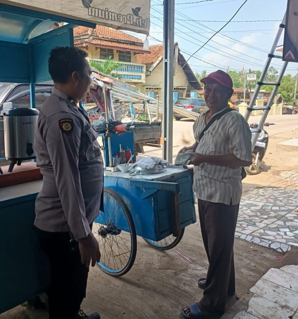 Polsek Bojong Polres Pandeglang Gelar Sambang Dialogis, Himbau Warga Terkait Kejahatan Konvensional, Miras/Narkoba, dan Premanisme 5 WhatsApp Image 2024 07 11 at 14.24.35