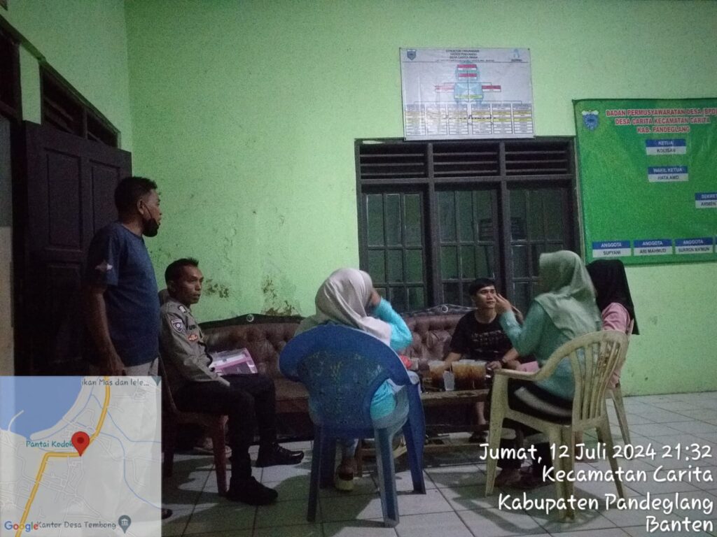 Personil Polsek Carita Laksanakan Patroli Malam di Wilayah Desa Carita 1 WhatsApp Image 2024 07 13 at 06.06.41