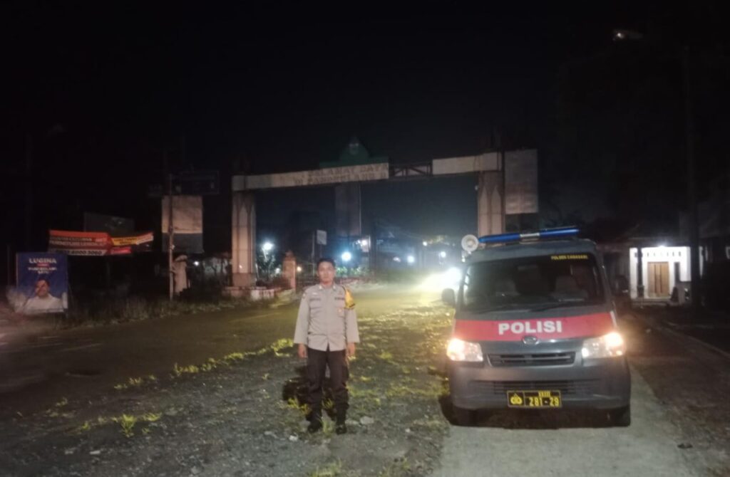 Patroli Polsek Cadasari di Perbatasan Kota Serang dan Kabupaten Pandeglang 6 WhatsApp Image 2024 07 15 at 08.56.06