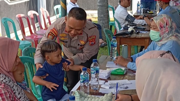 Kapolsek carita Hadiri Bakti Sosial Pelayanan Kesehatan Gratis di Masjid At-Taqwa Desa Sukajadi 5 WhatsApp Image 2024 07 16 at 22.26.46