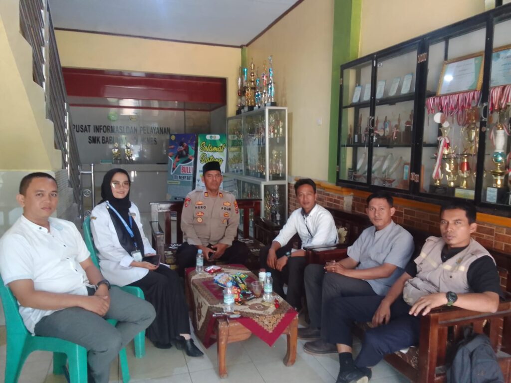 Kapolsek Menes Sambangi SMK Babunnajah Cegah Aksi Tawuran Antar Sekolah 10 WhatsApp Image 2024 07 18 at 19.14.20