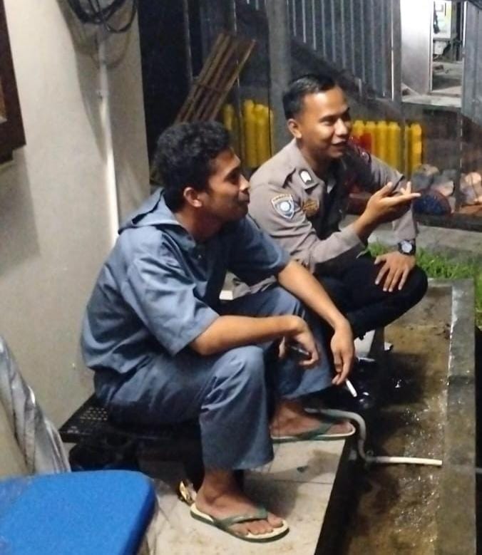 Bhabinkamtibmas Polsek Angsana Polres Pandeglang Brigadir Jumhani Sambangi Masyarakat Desa Angsana 1 WhatsApp Image 2024 07 19 at 05.41.58