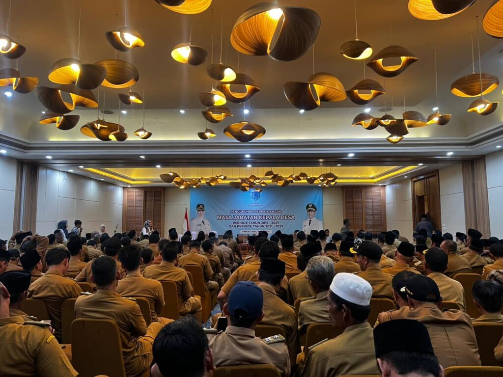 Polsek Carita Memantau Kegiatan Pengukuhan dan Perpanjangan Masa Jabatan Kepala Desa se-Kabupaten Pandeglang 6 WhatsApp Image 2024 07 19 at 05.57.52