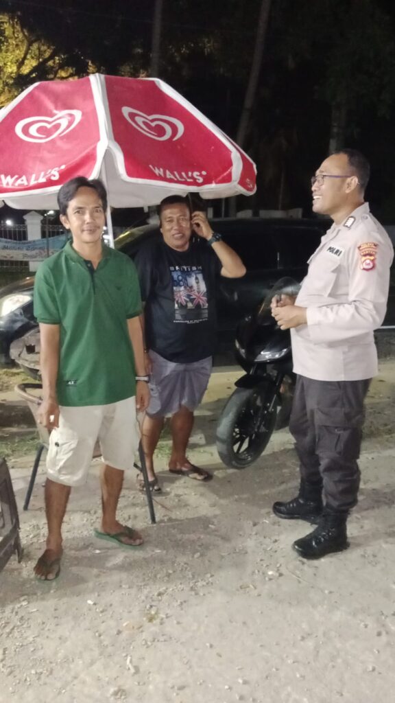 Himbauan Kamtibmas kepada Penjaga Villa Penginapan oleh Personil Polsek Carita 4 WhatsApp Image 2024 07 23 at 06.15.30