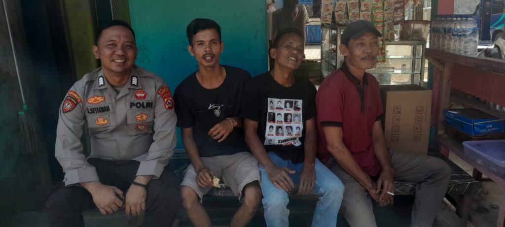 Patroli Dialogis Unit Samapta Polsek Picung Upaya Polri Menciptakan Kamtibmas yang Kondusif 7 WhatsApp Image 2024 07 23 at 16.42.49