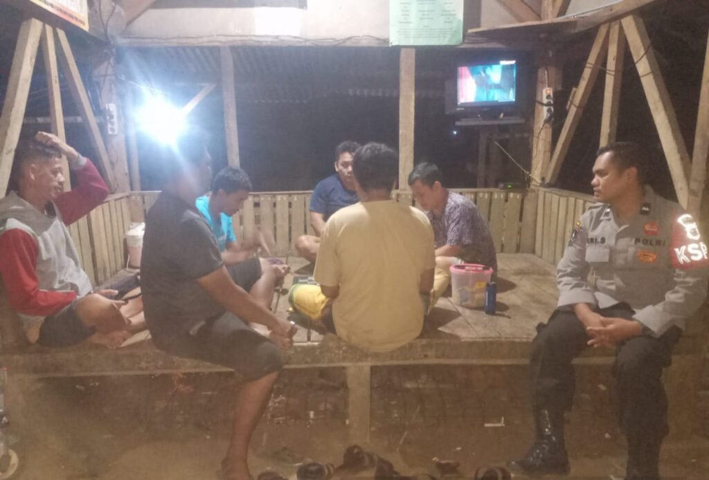 Demi Tingkatkan Siaga Desa Binaan, Polsek Menes Kontrol Pos Ronda 8 WhatsApp Image 2024 07 29 at 15.51.25