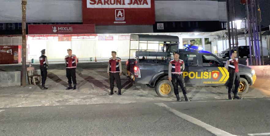 Sat Samapta Polres Pandeglang Gelar Patroli di Waralaba Wilayah Hukum Polres Pandeglang 8 sj