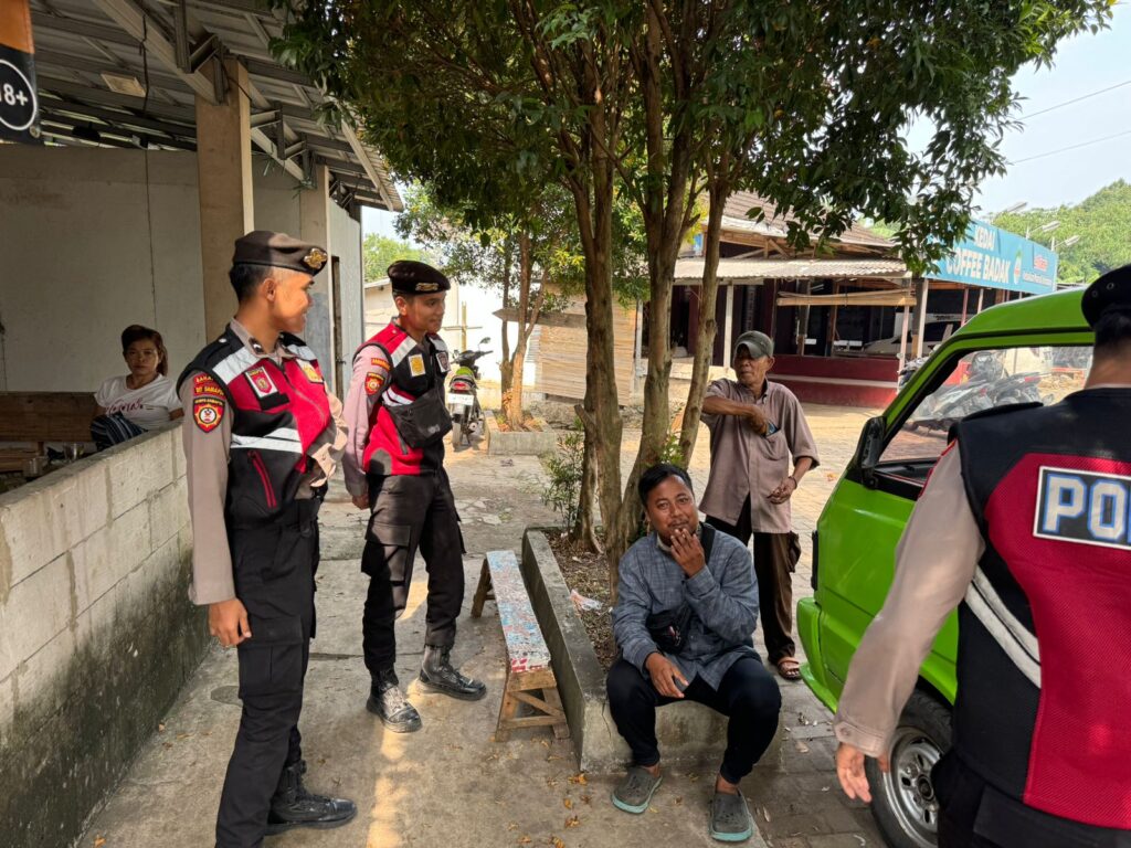 Sat Samapta Polres Pandeglang Gelar Patroli di Terminal Kadubanen, Berikan Himbauan kepada Sopir Angkutan Umum agar Tidak Ugal-Ugalan 7 IMG 20240808 WA0028