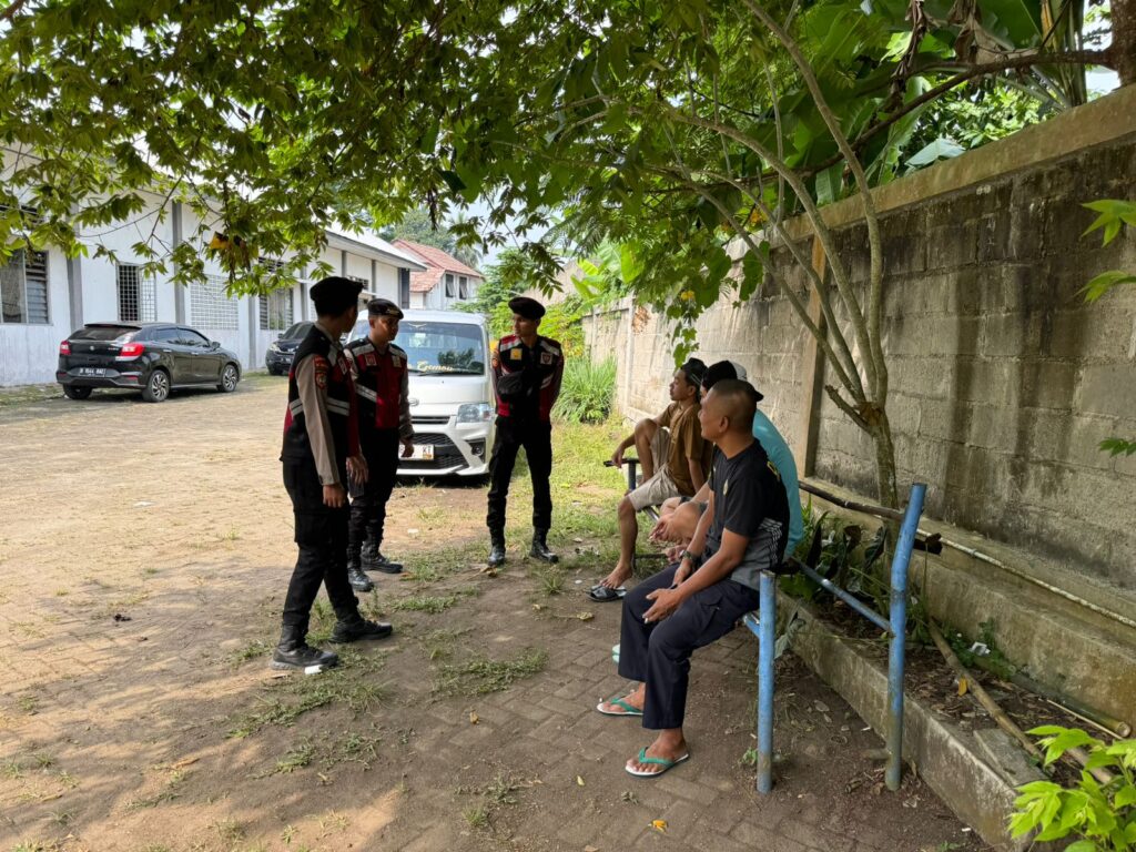 Sat Samapta Polres Pandeglang Sambangi Warga dan Berikan Edukasi Kamtibmas untuk Jaga Kondusifitas Wilayah 8 IMG 20240808 WA0029