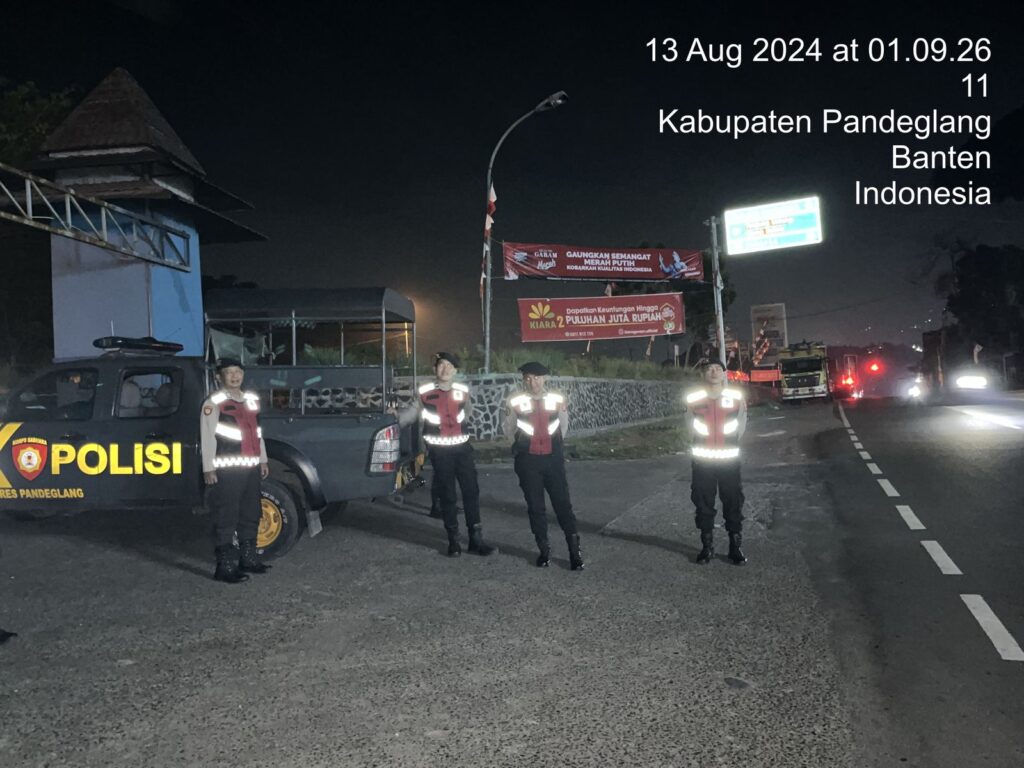 Sat Samapta Polres Pandeglang Laksanakan Patroli Malam di Terminal Cigadung 3 IMG 20240813 WA0036