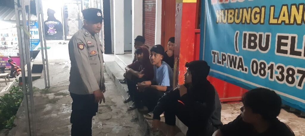 Tingkatkan Patroli Malam Unit Samapta Polsek Picung Berikan Himbauan Kepada Remaja 1 PPP