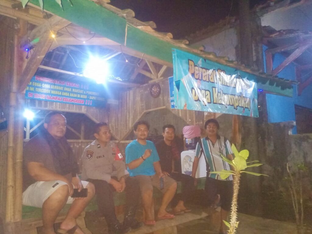 Kontrol Pos Ronda, Polsek Menes Himbau Untuk Tetap Waspada 3 WhatsApp Image 2024 07 31 at 15.39.06