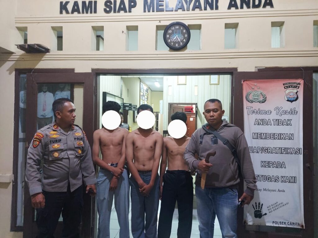 Polsek Carita Amankan 12 Pelajar Terlibat Tawuran 9 WhatsApp Image 2024 08 01 at 06.51.33