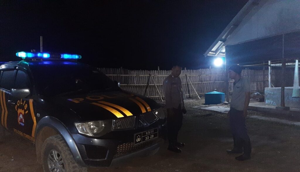 Ciptakan Kondusifitas Wilayah, Polsek Cikeusik Menggelar Patroli Malam 2 WhatsApp Image 2024 08 01 at 06.54.04