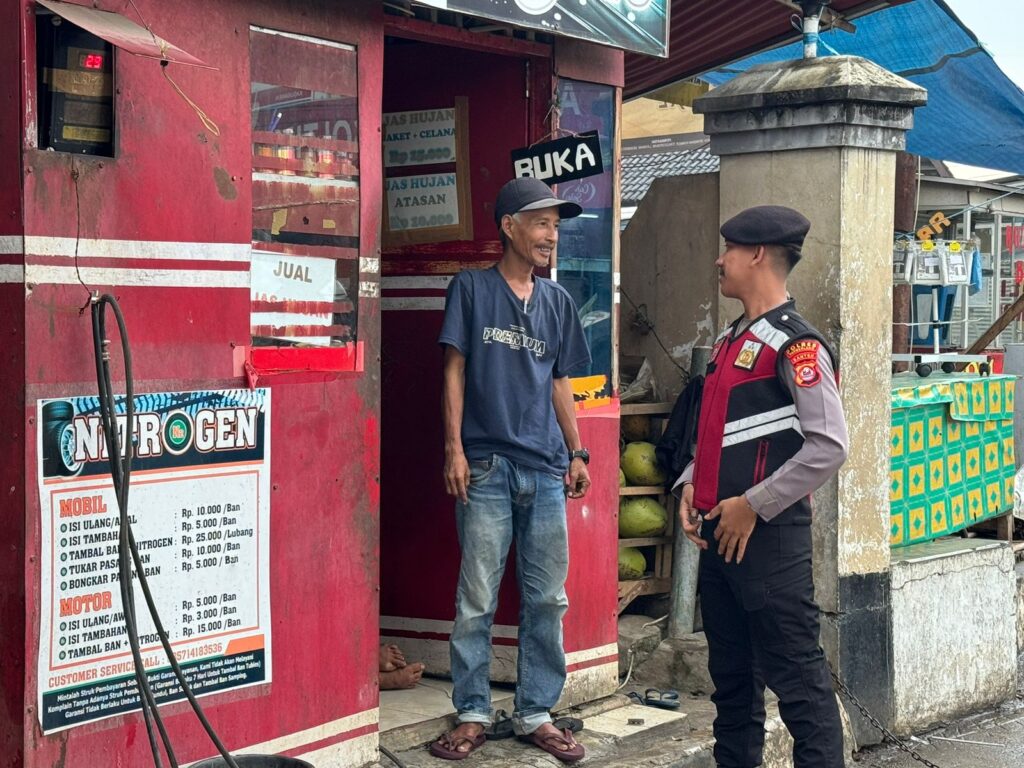 Patroli Dialogis oleh Sat Samapta Polres Pandeglang di SPBU Kadubanen 5 WhatsApp Image 2024 08 02 at 17.08.23