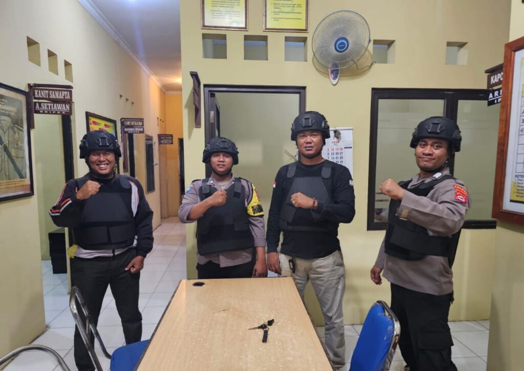 Polsek Picung Melaksanakan Kesiap Siagaan Mako Antisipasi Gangguan Kamtibmas 1 WhatsApp Image 2024 08 02 at 21.00.27