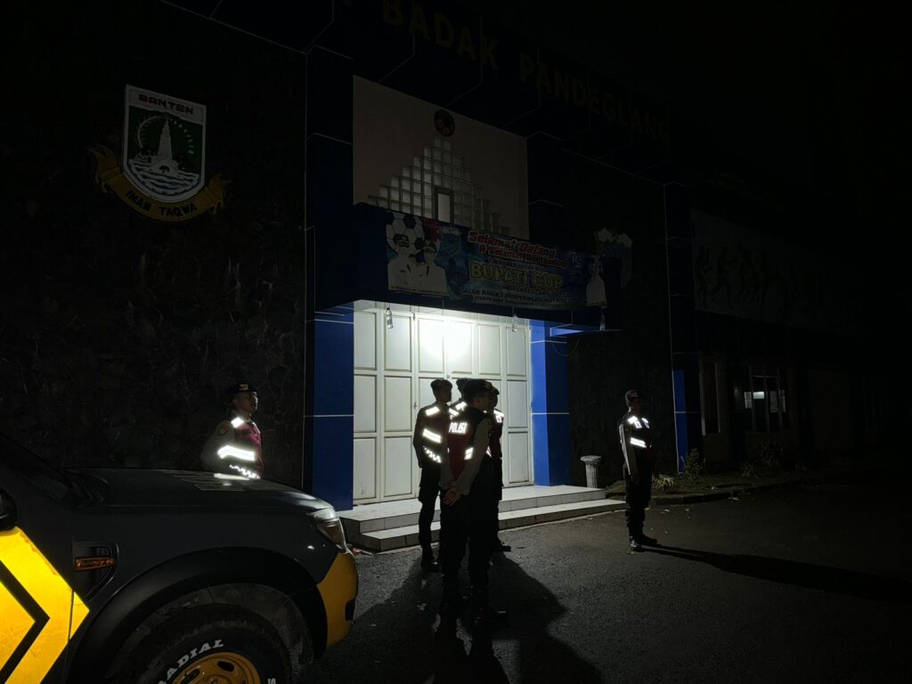 Sat Samapta Polres Pandeglang Menggelar Kegiatan Preventif di Stadion Badak 1 WhatsApp Image 2024 08 03 at 04.06.52 1