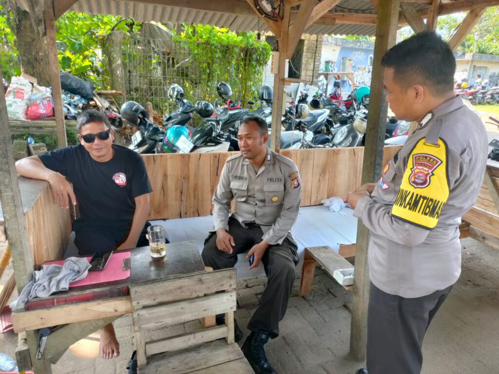 Patroli Polsek Carita di Pantai Pandan Carita 10 WhatsApp Image 2024 08 04 at 01.24.54