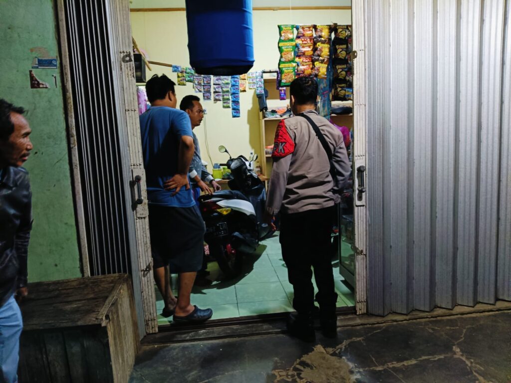 Personil Polsek Panimbang Gelar Patroli Malam Cegah Aksi Balapan Liar, Tawuran dan Narkoba 9 WhatsApp Image 2024 08 04 at 06.24.43