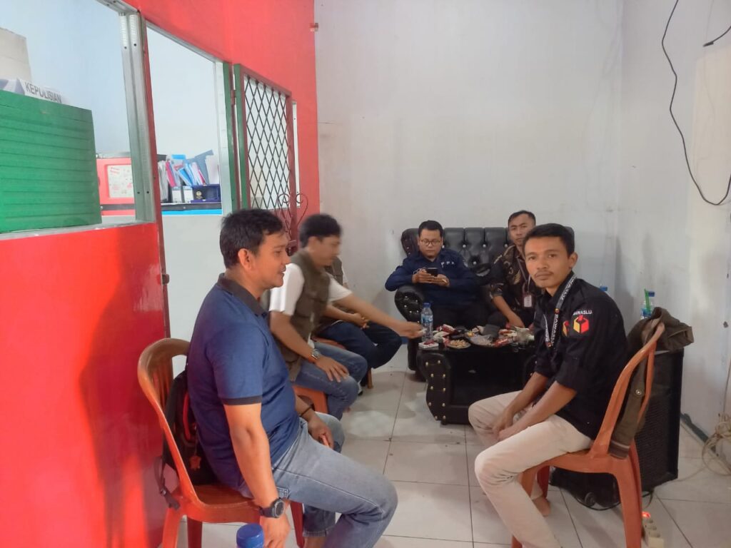 Kanit Intel Polsek Picung Polres Pandeglang Imbau Sinergitas Jaga Kamtibmas 9 WhatsApp Image 2024 08 04 at 22.59.36