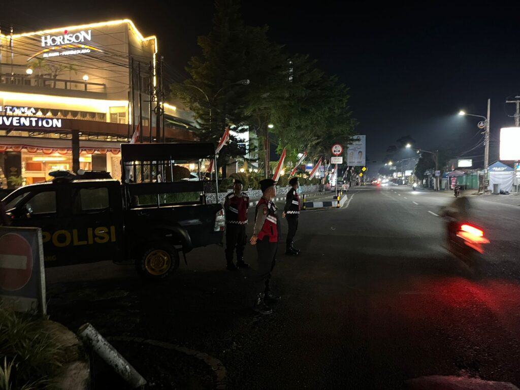 Sat Samapta Polres Pandeglang Gelar Patroli Malam untuk Antisipasi Balap Liar di Cigadung 4 WhatsApp Image 2024 08 07 at 05.29.09
