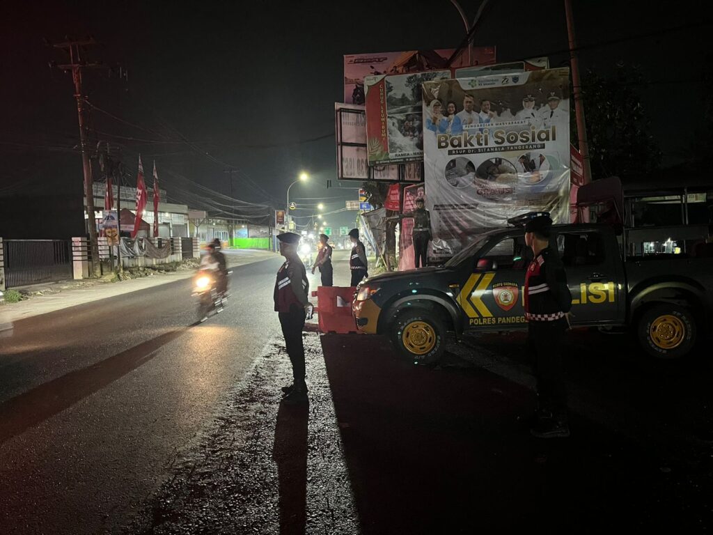 Sat Samapta Polres Pandeglang Gelar Kegiatan Preventif untuk Cegah Balap Liar di Persimpangan Cigadung 2 WhatsApp Image 2024 08 07 at 05.29.10