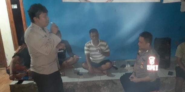 Anggota Piket Polsek Angsana Laksanakan Patroli Dialogis di Desa Angsana 1 WhatsApp Image 2024 08 07 at 06.39.09