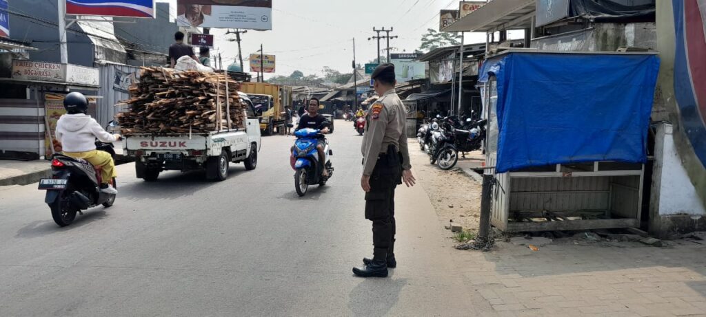 Giat rutin Polsek Picung strong point Pengaturan Jalan Raya Picung - Malingping 7 WhatsApp Image 2024 08 07 at 19.41.25