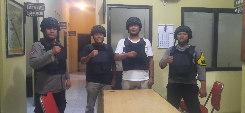 Polsek Picung Tindak Cepat, Siap Siaga Jaga Kamtibmas 6 WhatsApp Image 2024 08 08 at 21.57.18