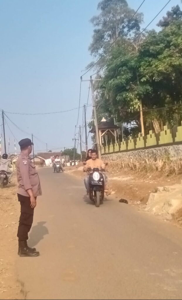 Giat rutin Polsek Picung strong point Pengaturan Jln. Raya Picung - Malingping 5 WhatsApp Image 2024 08 08 at 21.57.33