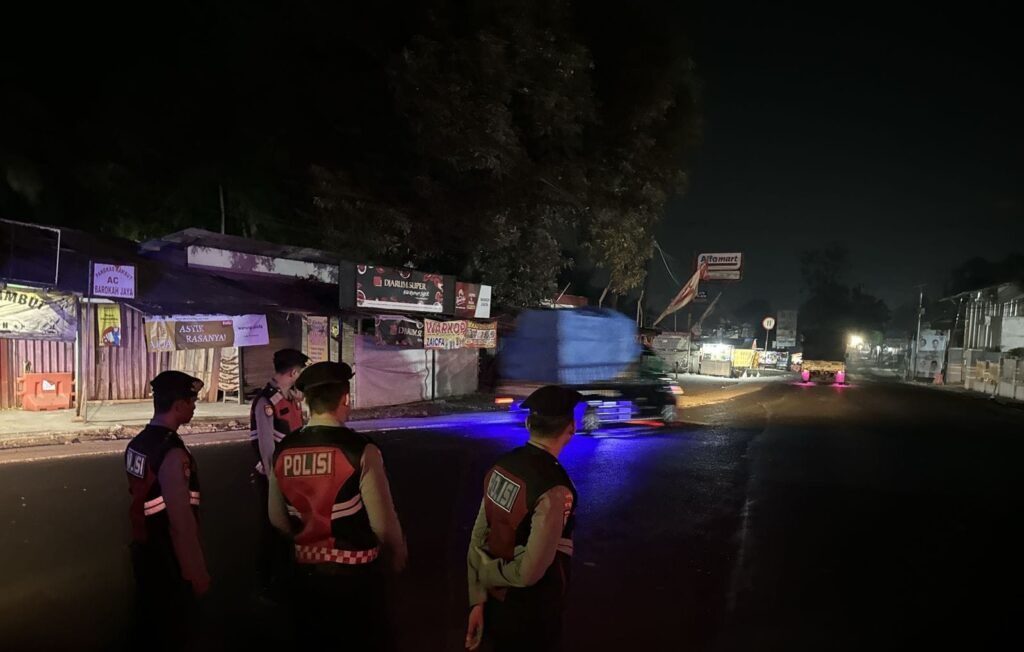 Sat Samapta Polres Pandeglang Gelar Kegiatan Preventif di Stadion Badak 9 WhatsApp Image 2024 08 09 at 05.13.24