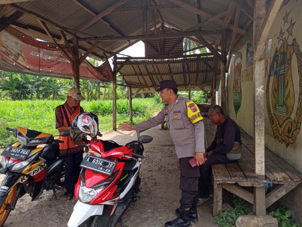 Polsek Panimbang himbau kepada Pengemudi Ojek di Desa Mekarsari 8 WhatsApp Image 2024 08 09 at 23.20.44